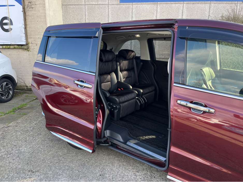 2019 Honda Odyssey - image 4