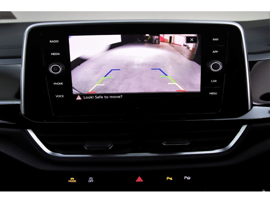 2023 Volkswagen T-Roc - image 22