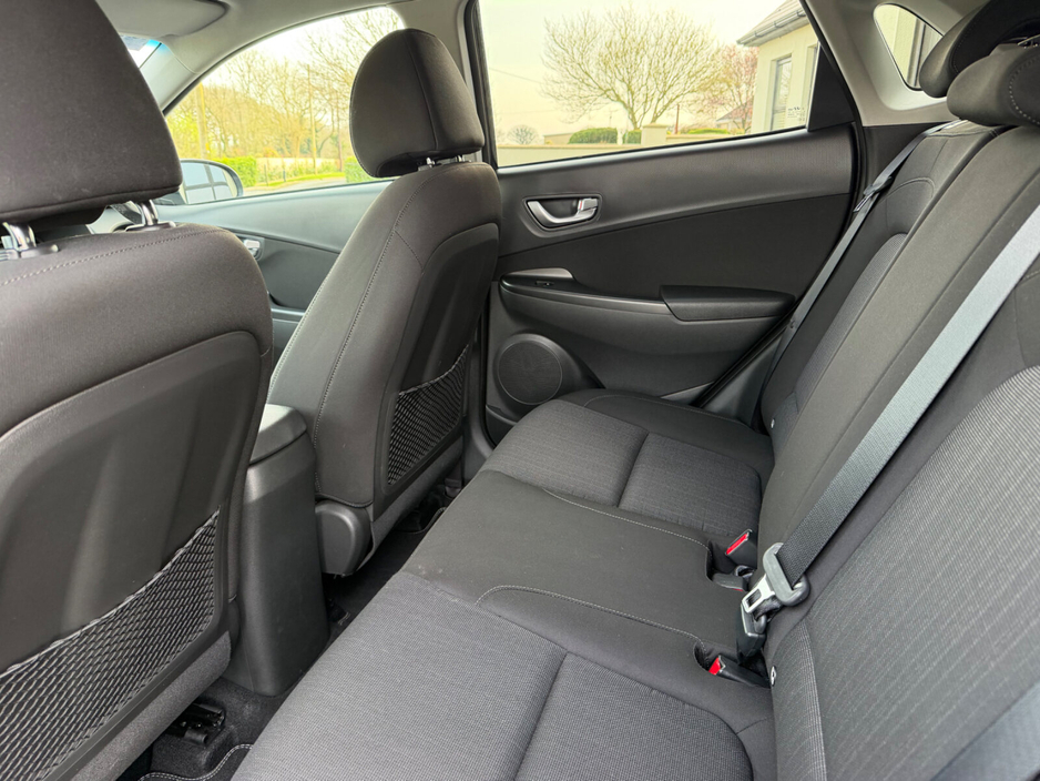 2022 Hyundai Kona - image 19