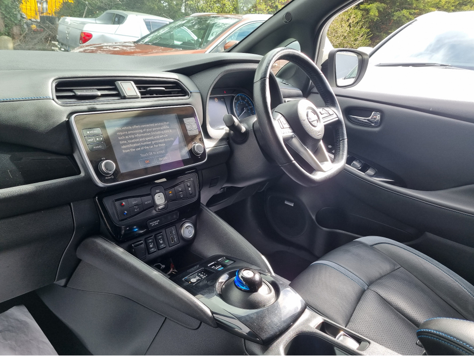 2021 Nissan Leaf - image 14