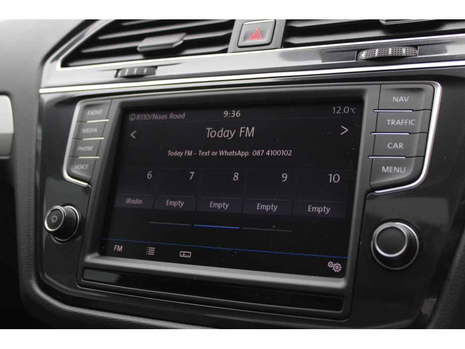 2017 Volkswagen Tiguan - image 14