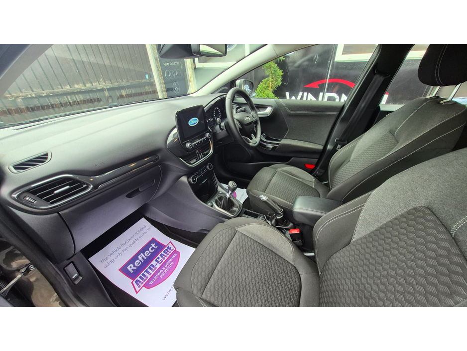 2023 Ford Puma - image 9