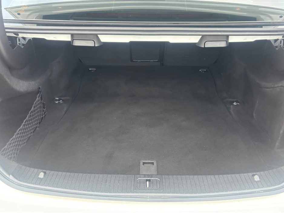 2015 Mercedes-Benz E Class - image 10