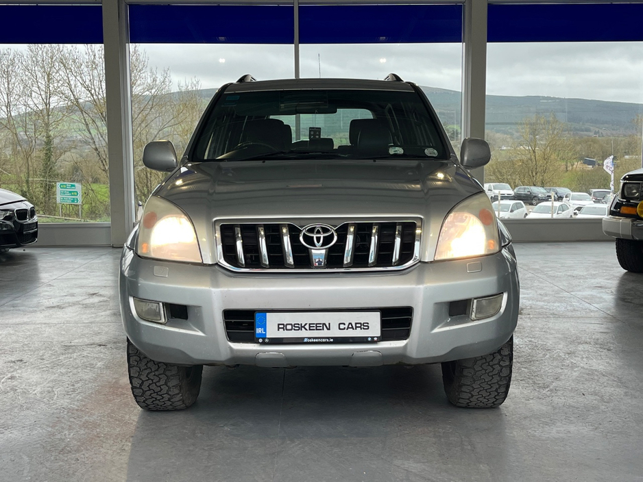 2009 Toyota Landcruiser - image 2