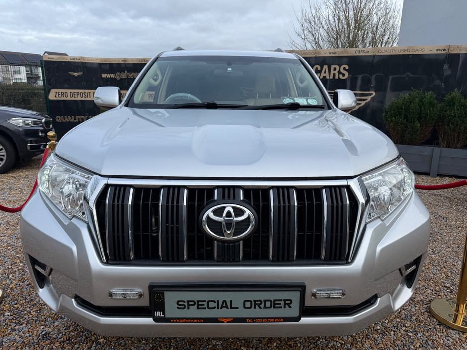 2020 Toyota Landcruiser - image 9