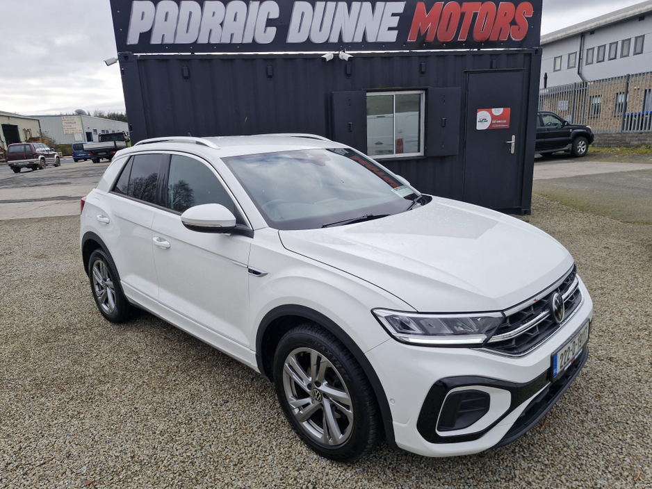 2022 Volkswagen T-Roc - image 2