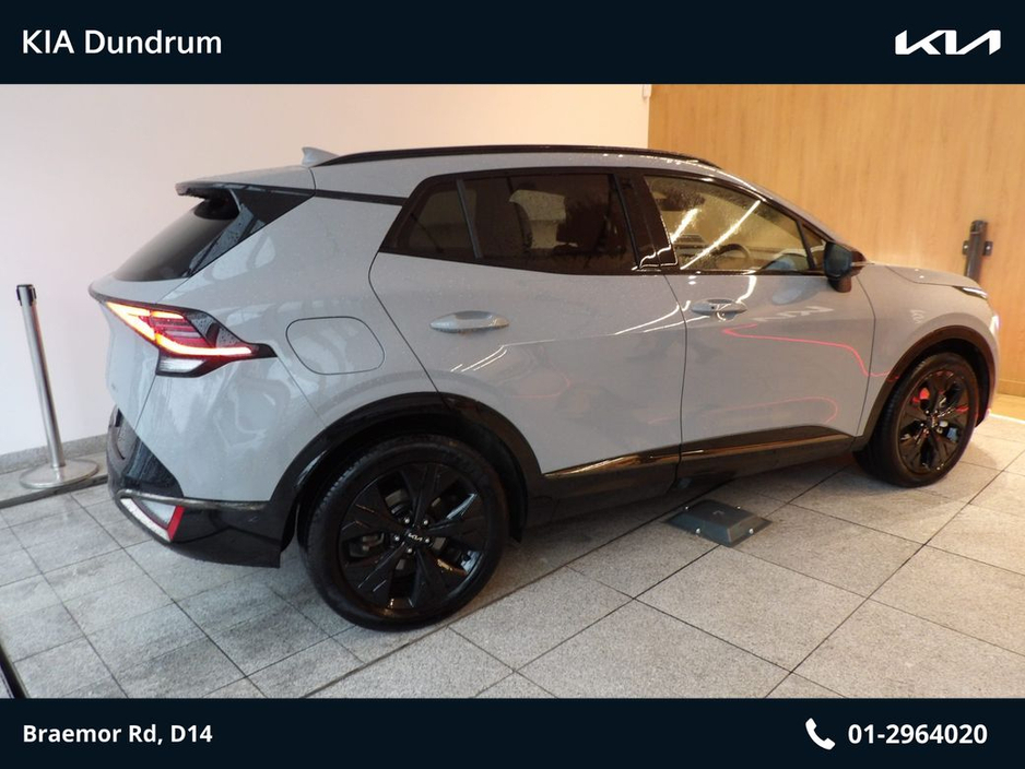 2025 Kia Sportage - image 3