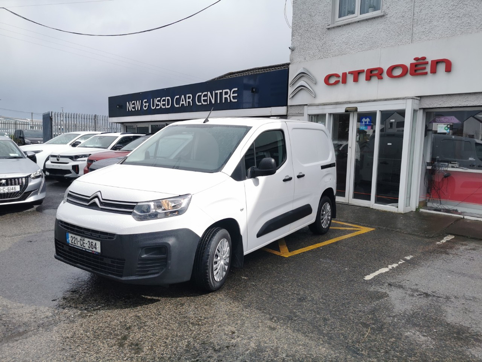 2022 Citroen Berlingo - image 13
