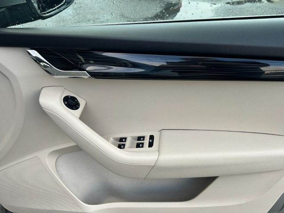 2018 Skoda Octavia COM Style 1.6tdi 115HP DSG 4DR €18,500