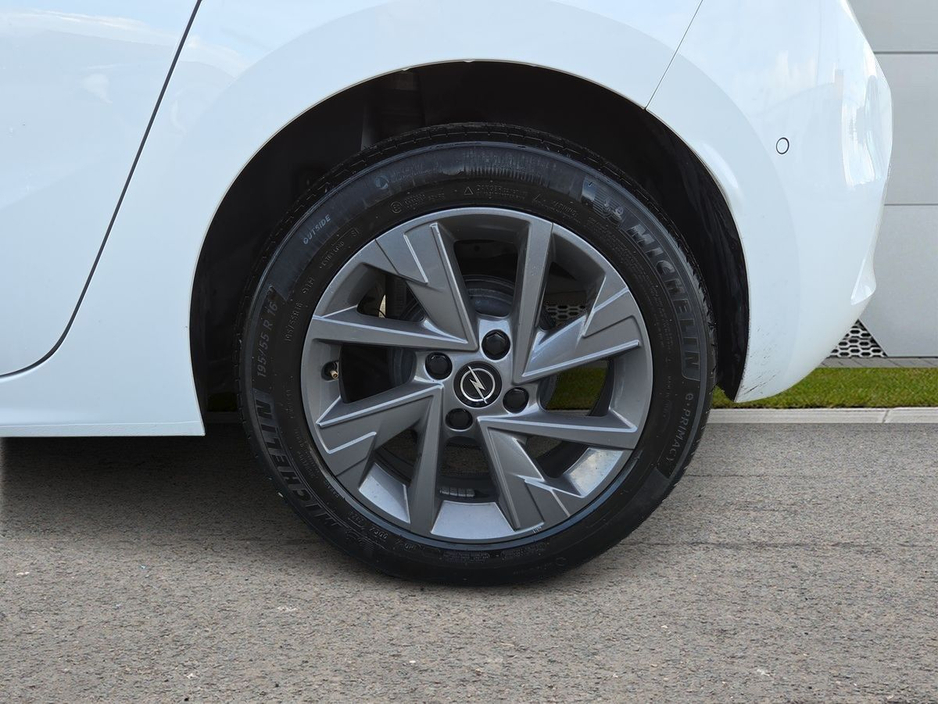 2025 Opel Corsa - image 8