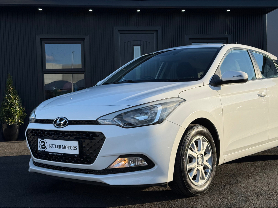 2017 Hyundai i20 - image 18