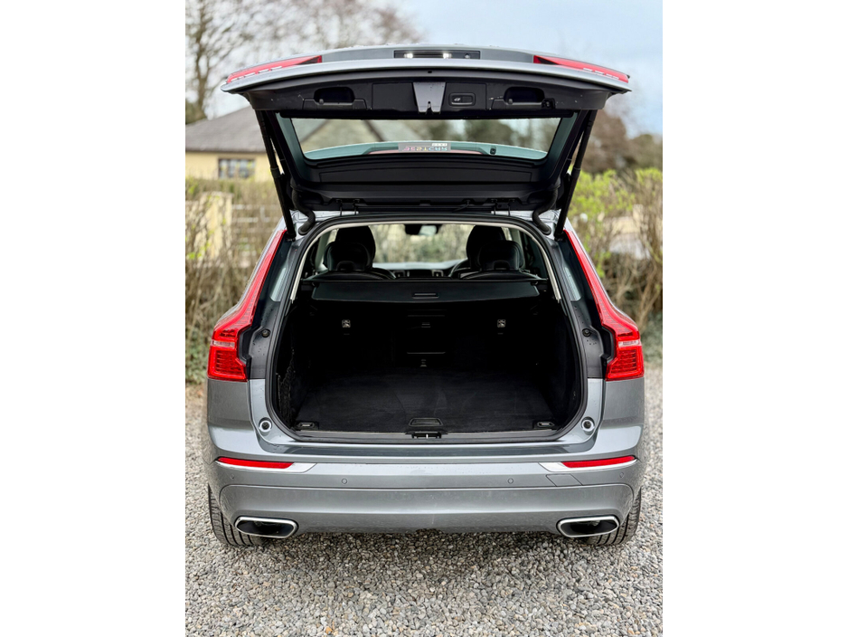 2020 Volvo XC60 - image 37