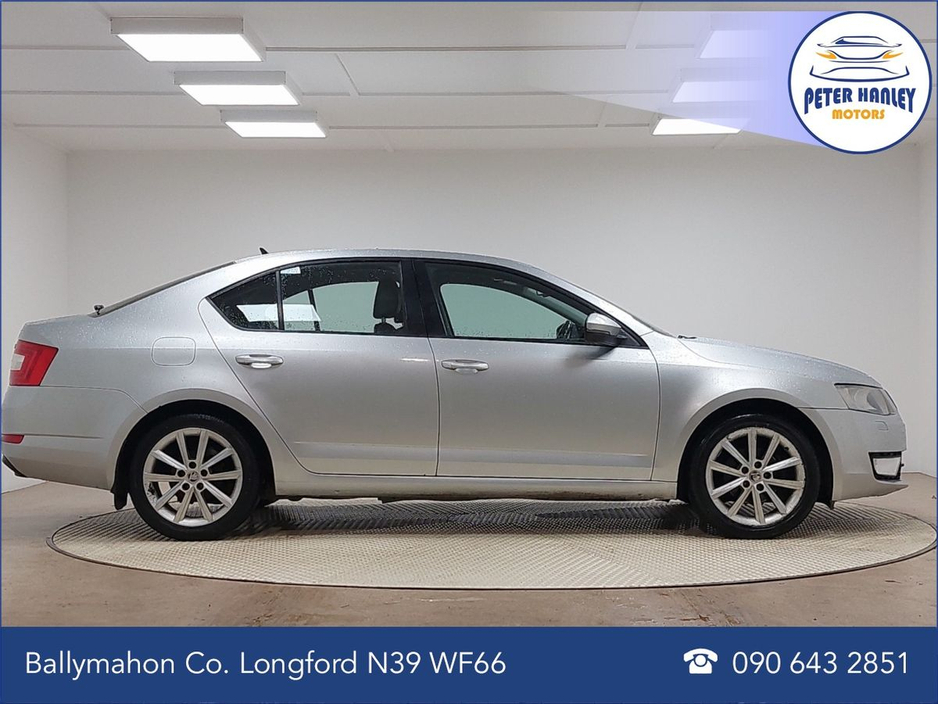 2014 Skoda Octavia - image 8