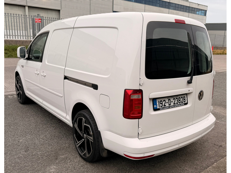 2019 Volkswagen Caddy - image 9