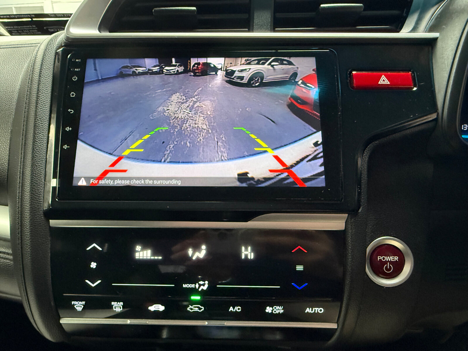 2014 Honda Jazz - image 9