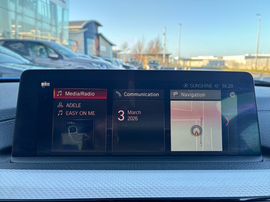 2018 BMW 3 Series - image 19