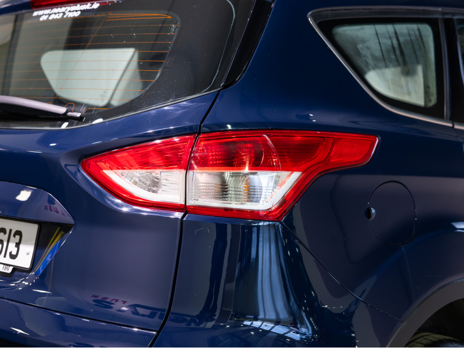 2015 Ford Kuga ZETEC 2.0 TDCI 120PS FWD 4 4DR €11,950