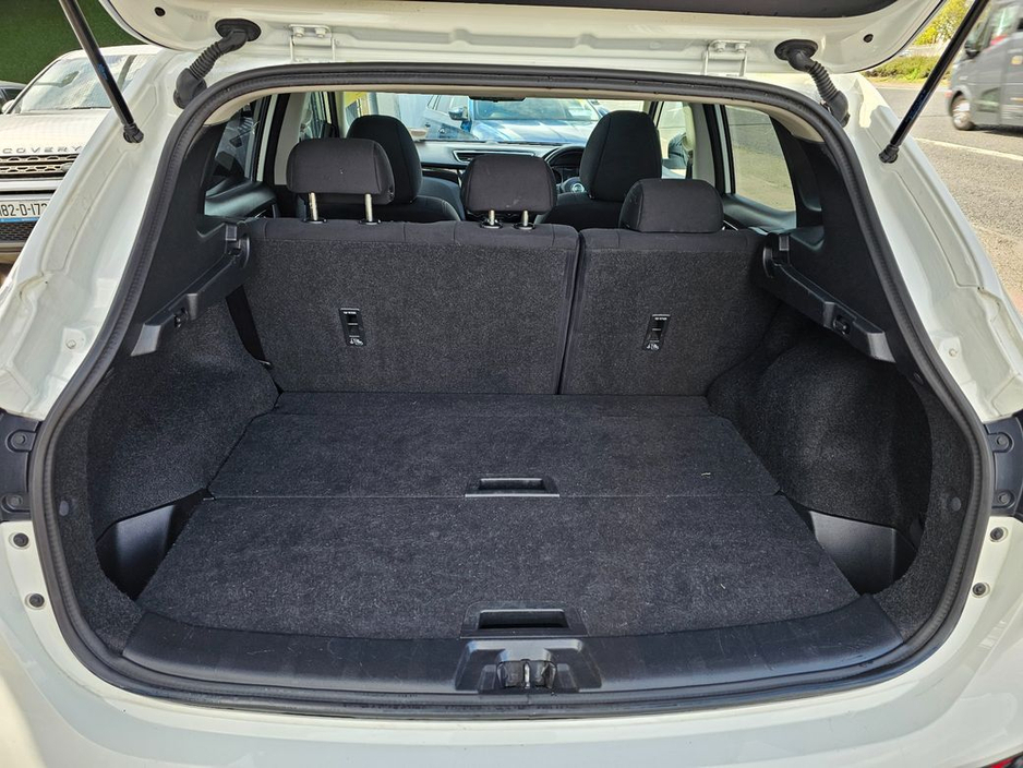 2018 Nissan Qashqai - image 26