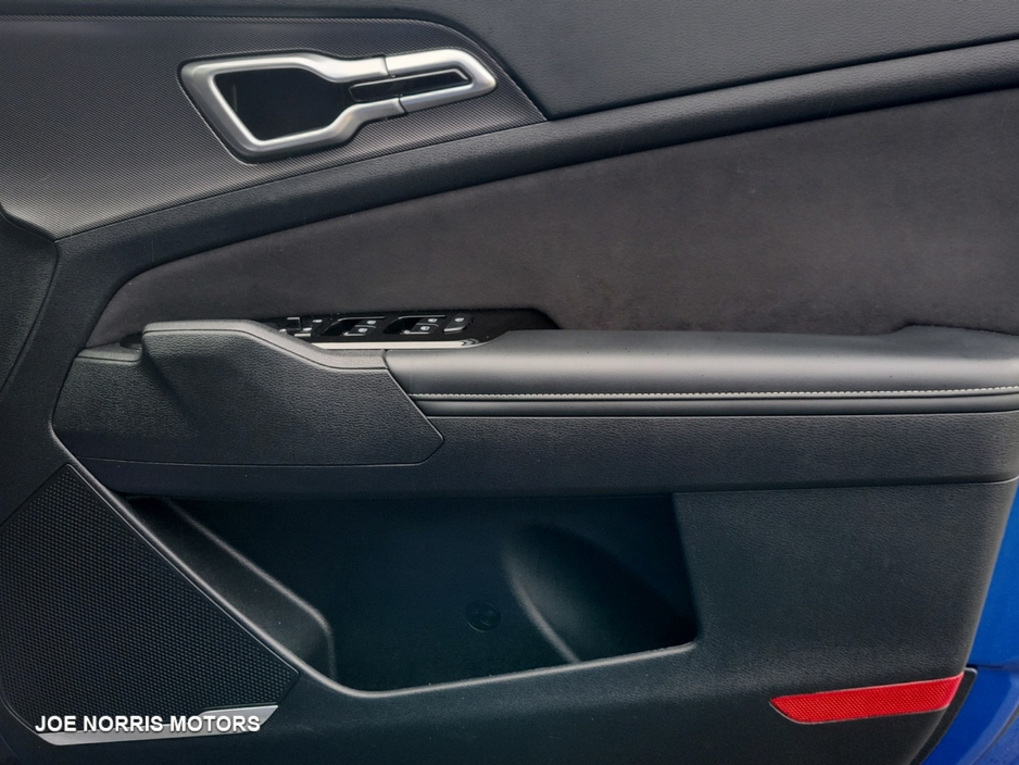 2024 Kia Sportage - image 24