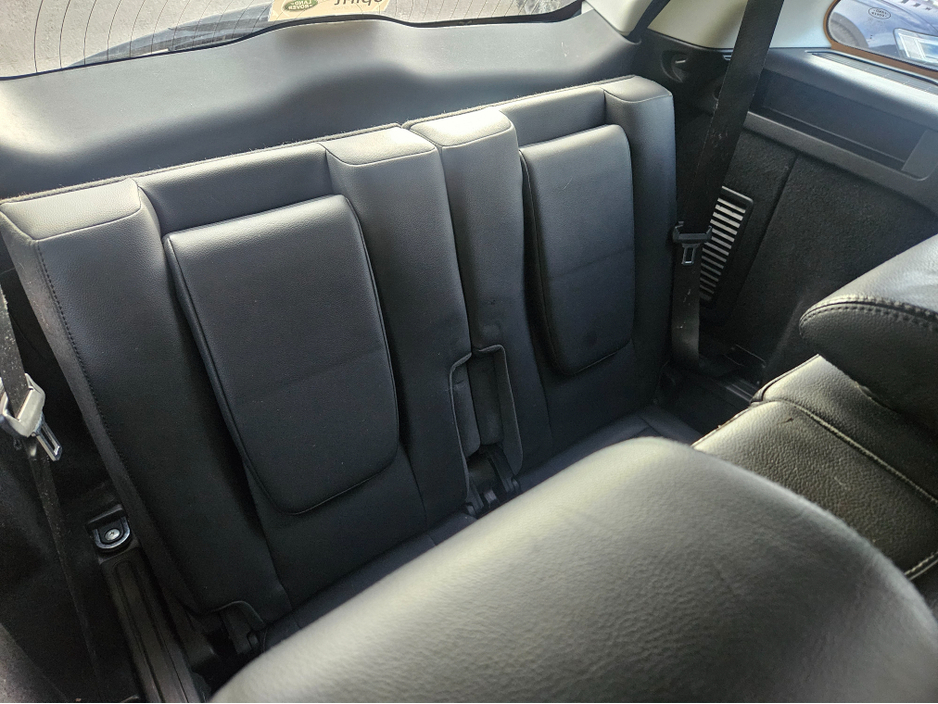 2018 Land Rover Discovery Sport - image 5