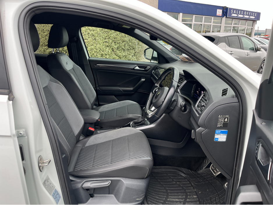2021 Volkswagen T-Roc R-LINE AUTOMATIC 2.0 DIESEL //LOW MILES//HALF LEATHER SEATS//ADAPTIVE CRUISE CONTROL//REVERSE CAMERA//KEYLESS ENTRY// €27,950