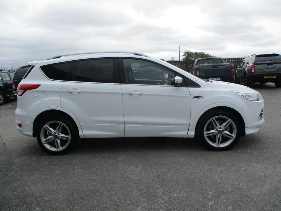 2016 Ford Kuga - image 14