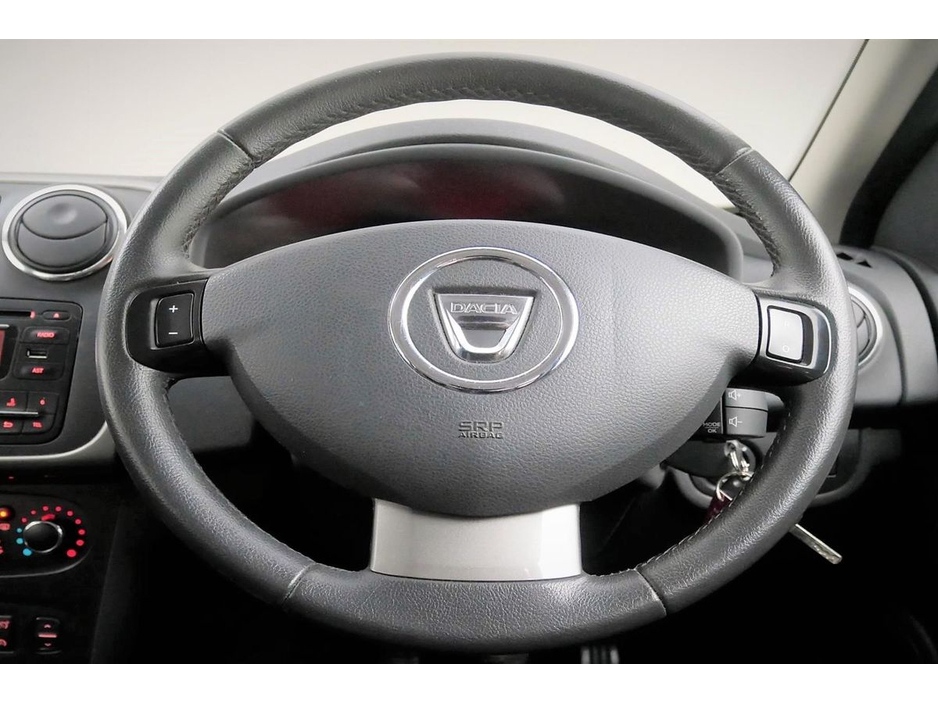 2015 Dacia Sandero Stepway - image 14