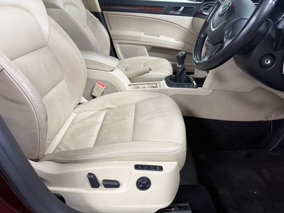 2013 Skoda Superb Eleg GL 1.6tdi 105HP 4DR €7,777