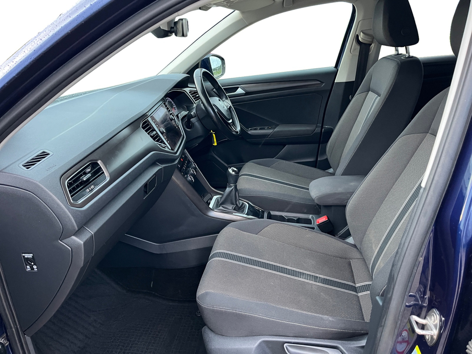 2019 Volkswagen T-Roc DESIGN 1.0 TSI MANUAL 6SPEED FWD 115HP 5DR €18,500