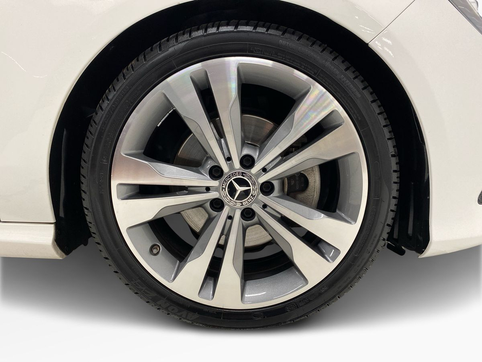 2019 Mercedes-Benz CLA Class - image 7