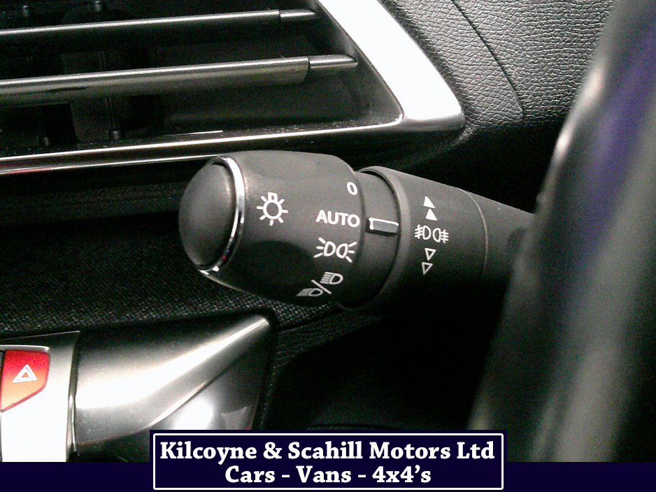 2020 Peugeot 3008 - image 24