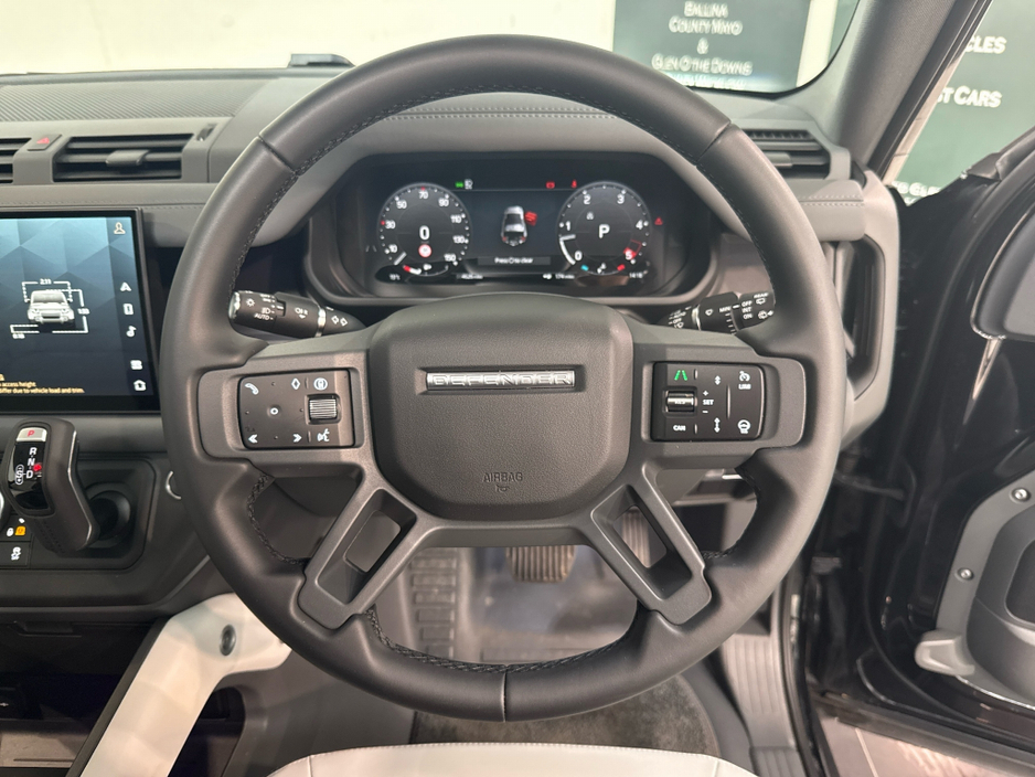 2025 Land Rover Defender - image 15
