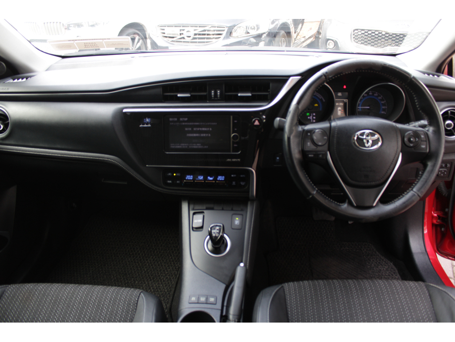 2017 Toyota Auris - image 17