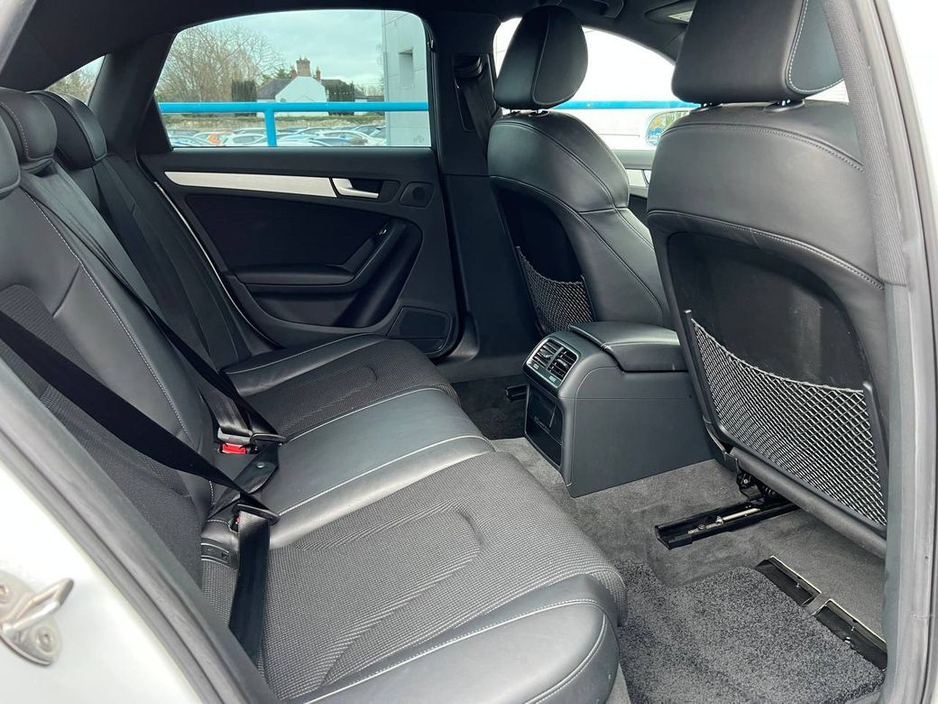 2014 Audi A4 S-LINE PLUS 2.0 TFSI // SERVICE HISTORY // DUAL ZONE CLIMATE CONTROL // 18" S-LINE ALLOYS €15,900