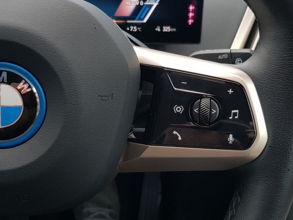 2023 BMW iX xDrive40 M Sport €57,995