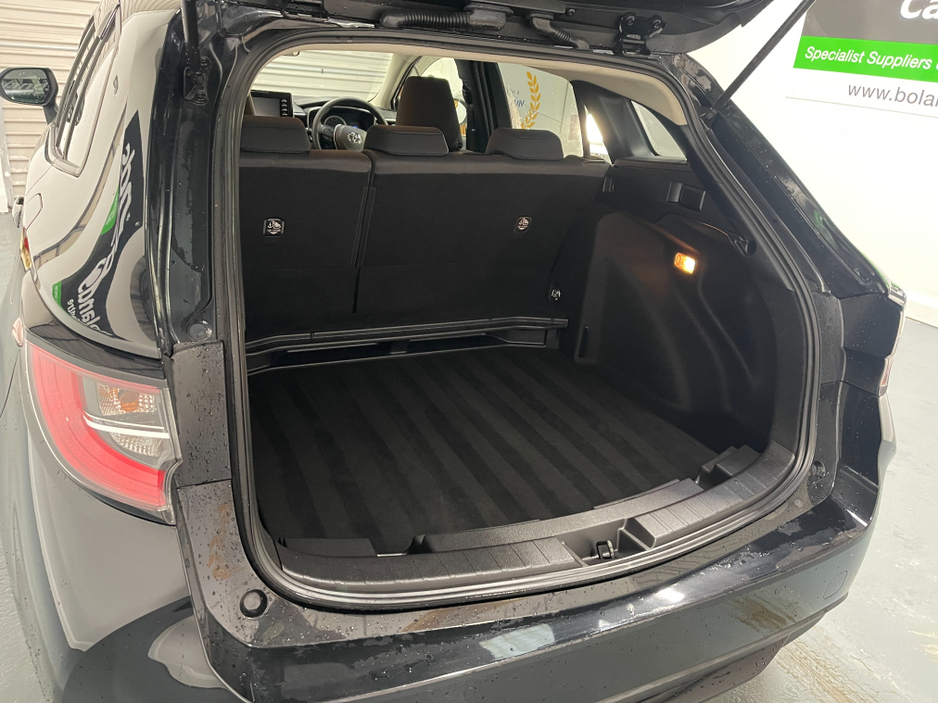 2021 Toyota Corolla - image 4