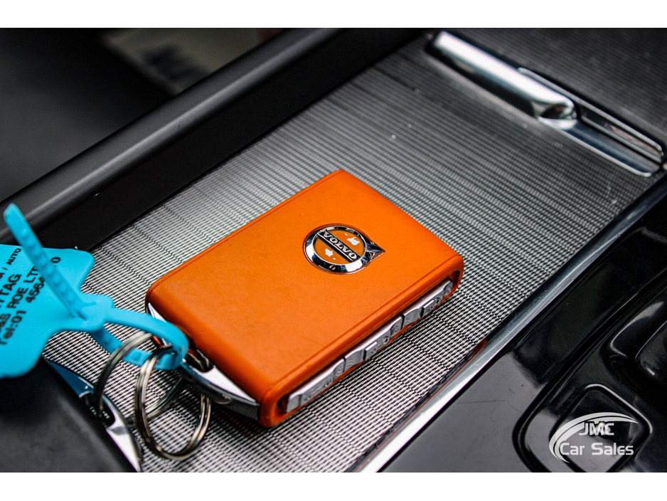 2022 Volvo XC60 - image 27