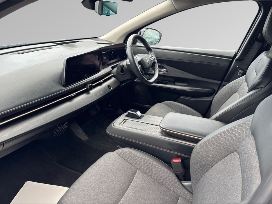 2025 Nissan Ariya - image 4