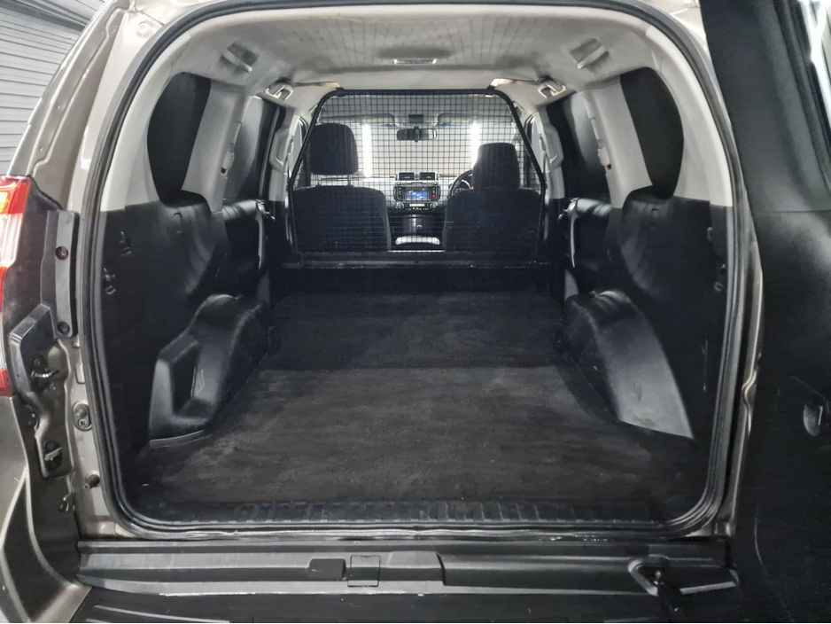 2017 Toyota Landcruiser LAND CRU LWB GX COM 4DR €29,950