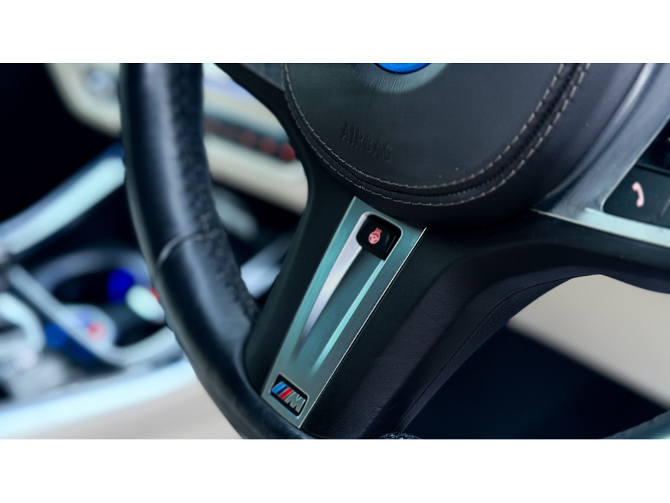 2022 BMW X5 2022 (221) BMW X5 45e M Sport Pro *SAN MARINO BLUE €64,999