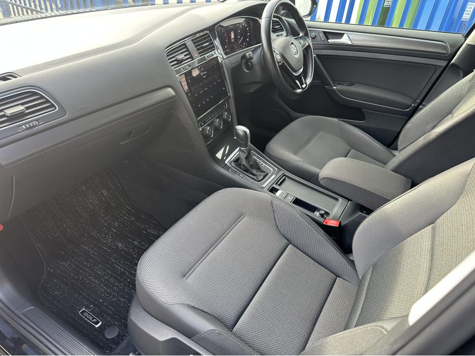 2018 Volkswagen Golf - image 16