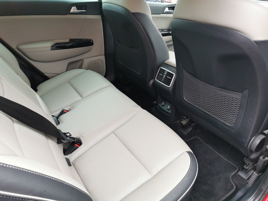 2019 Kia Sportage - image 19