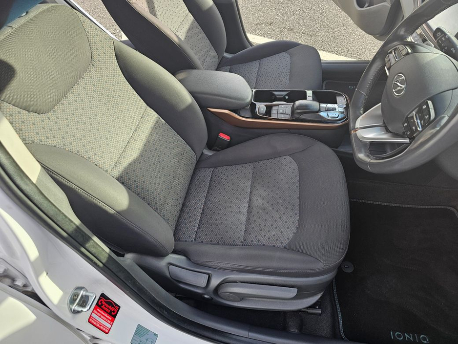 2018 Hyundai Ioniq FULL E V, 200 KM RANGE, FULL DEALER HISTORY, NEW NCT, FINANCE, WARRANTY, 5 STAR REVIEWS €9,995