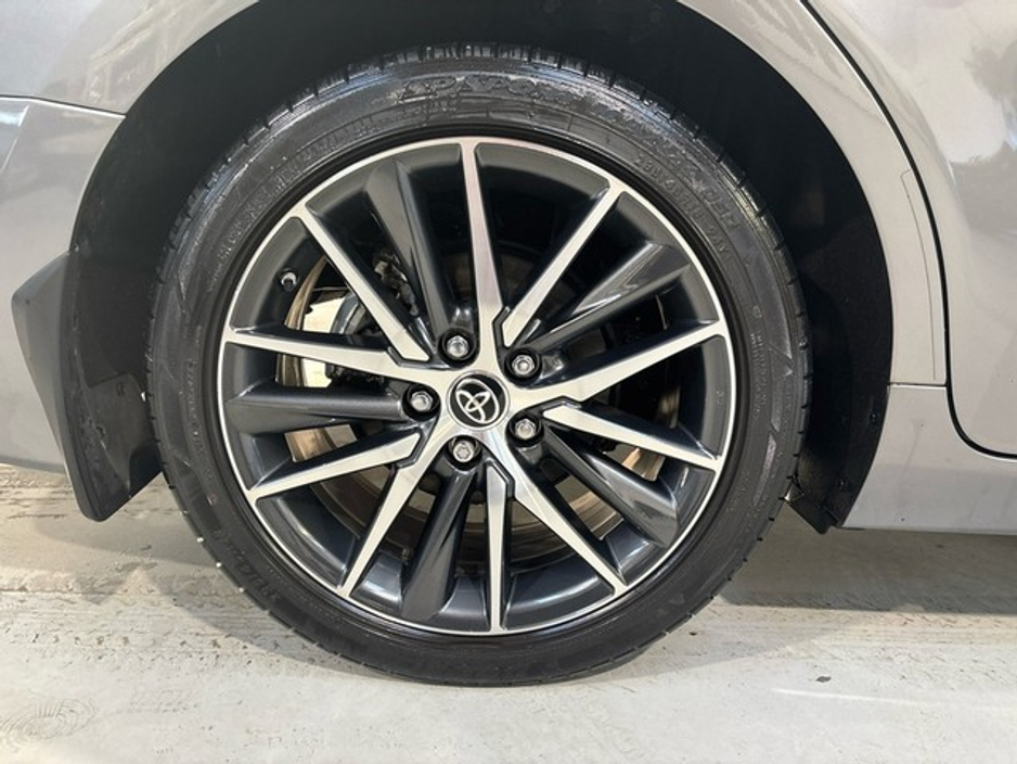 2023 Toyota Camry - image 19