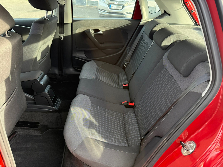 2015 Volkswagen Polo  €12,390