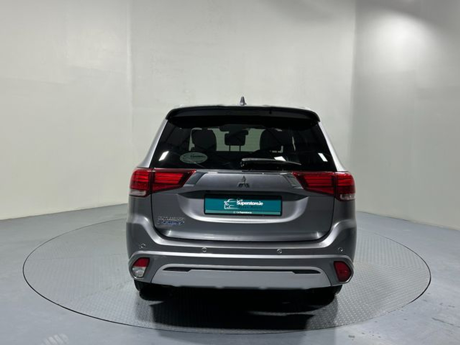 2020 Mitsubishi Outlander Instyle Plug In Hybrid €24,400
