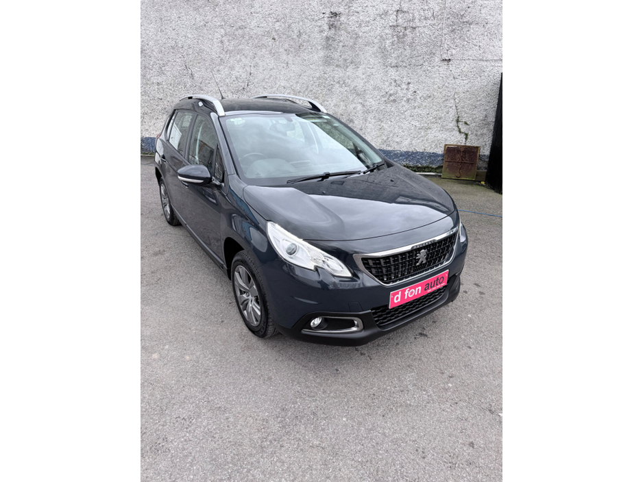 2017 Peugeot 2008 - image 2