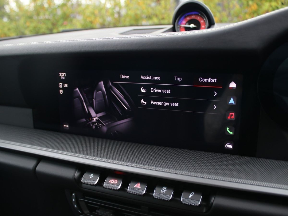 2022 Porsche 911 Carrera €175,000