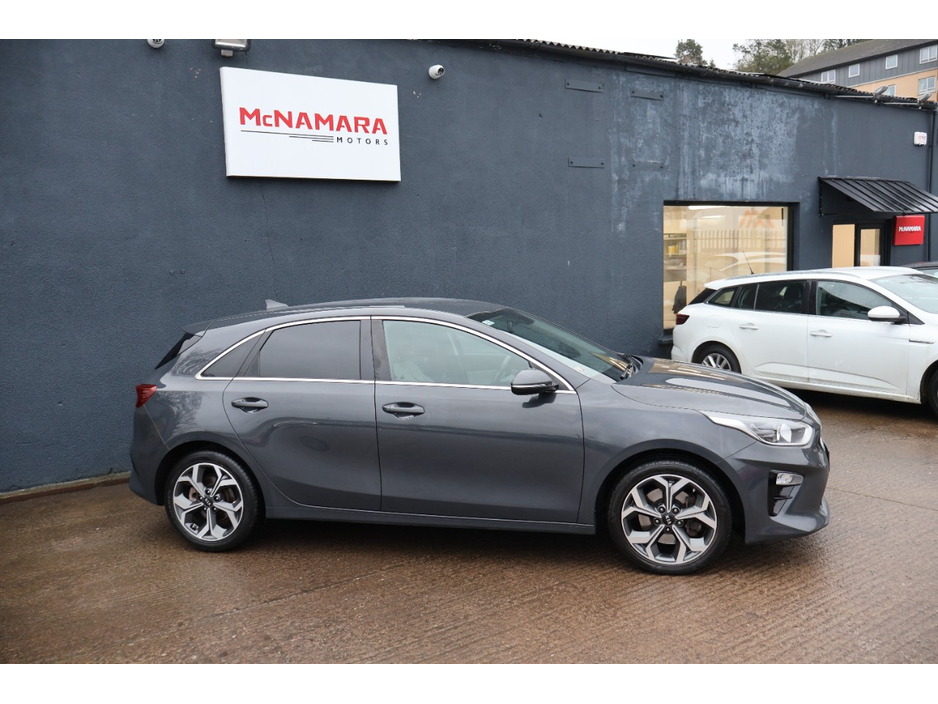 2019 Kia Ceed - image 2