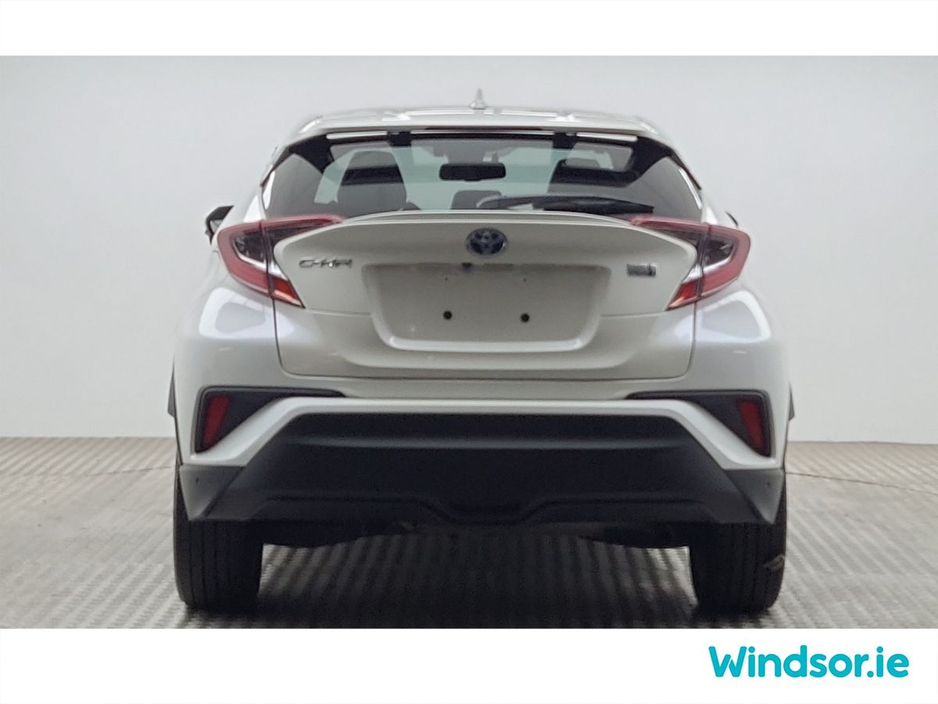 2017 Toyota C-HR 1.8 HYBRID SPORT €17,995